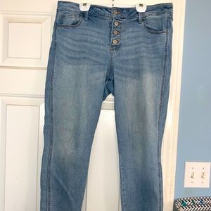 Old Navy Super Skinny Cut-off Jeans